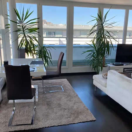 Penthouse Ueber Den Daechern Von アパート *